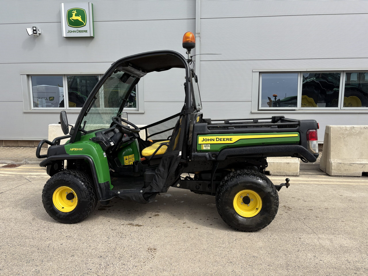 John Deere HPX815E Gator - Side-by-side/ ATV: picture 1 John Deere HPX815E Gator - Side-by-side/ ATV: picture 1