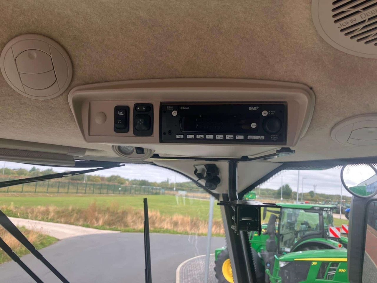 John Deere S785 HM - Combine harvester: picture 4 John Deere S785 HM - Combine harvester: picture 4