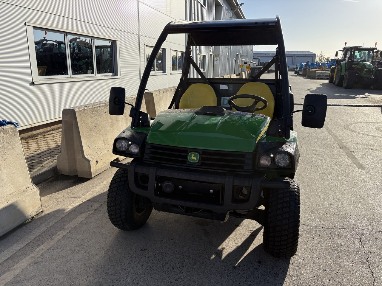 John Deere XUV855M Gator - Side-by-side/ ATV: picture 2 John Deere XUV855M Gator - Side-by-side/ ATV: picture 2