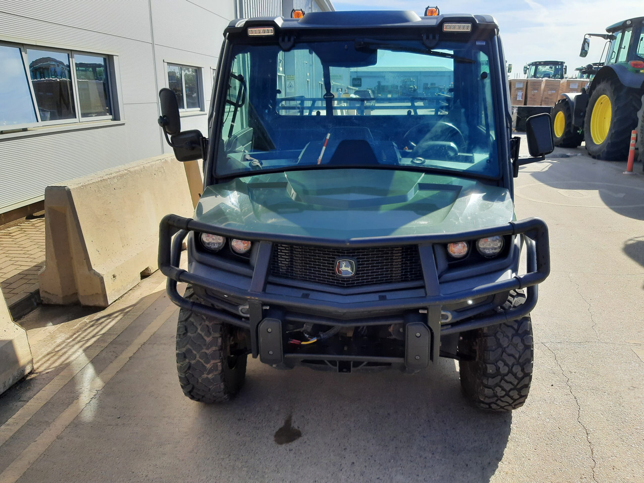 John Deere XUV865M - Side-by-side/ ATV: picture 2 John Deere XUV865M - Side-by-side/ ATV: picture 2