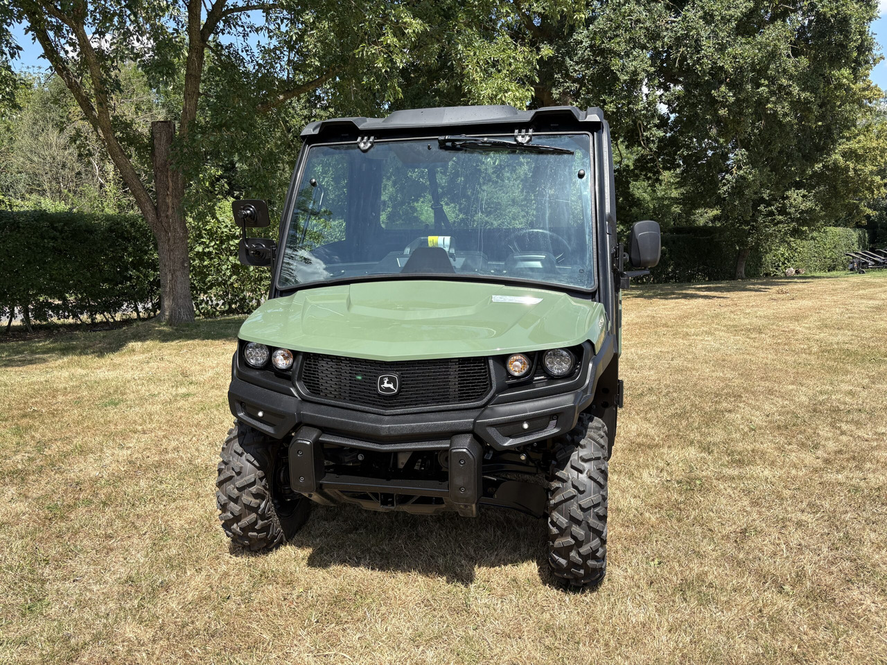 John Deere XUV875M Gator - Side-by-side/ ATV: picture 2 John Deere XUV875M Gator - Side-by-side/ ATV: picture 2