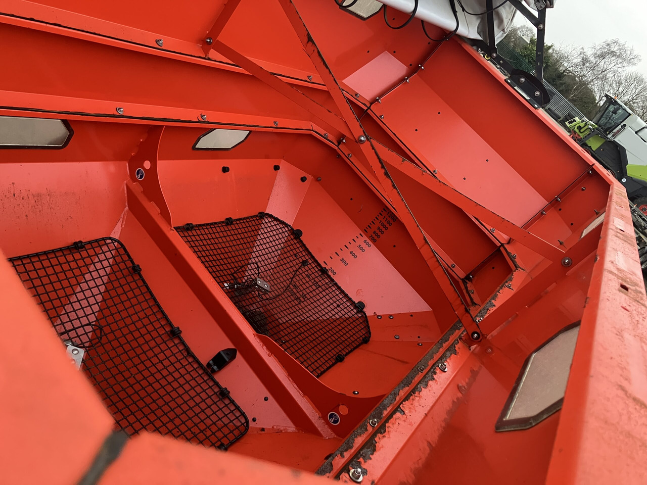 Lease a  Kuhn Axis 40.2 H-EMC Varispread Pro Kuhn Axis 40.2 H-EMC Varispread Pro: picture 7