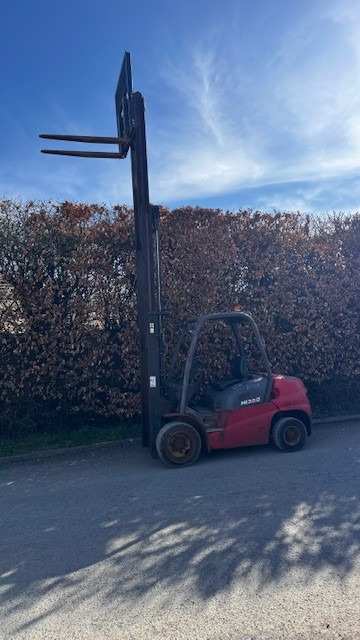 MANITOU MI30D - Diesel forklift: picture 2 MANITOU MI30D - Diesel forklift: picture 2
