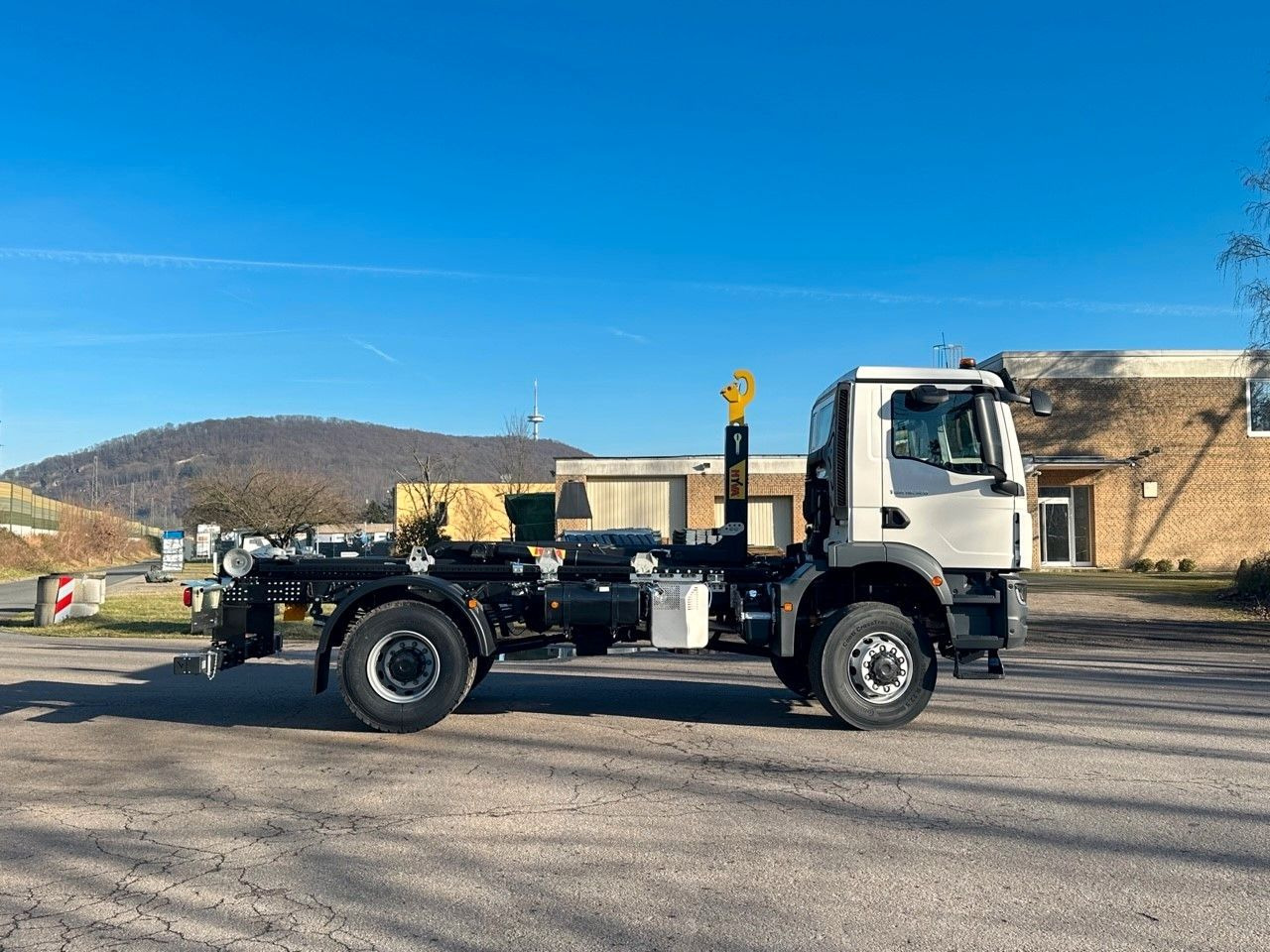 Lease a  MAN TGM 18.320 4x4 Euro 6e Hyva 12-45 MAN TGM 18.320 4x4 Euro 6e Hyva 12-45: picture 9