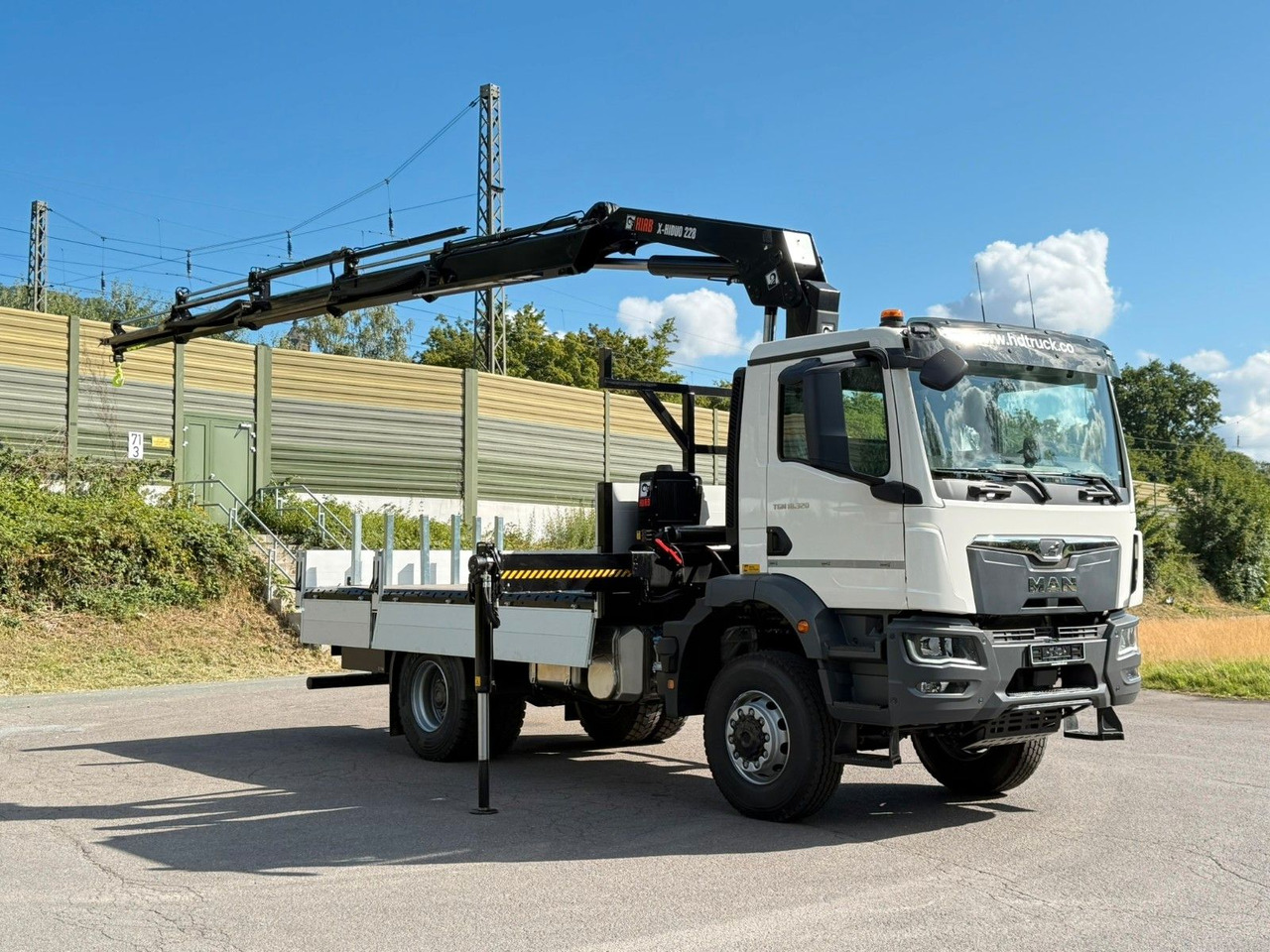 Lease a  MAN TGM 18.320 4x4 Hiab 228-4 Kran MAN TGM 18.320 4x4 Hiab 228-4 Kran: picture 10