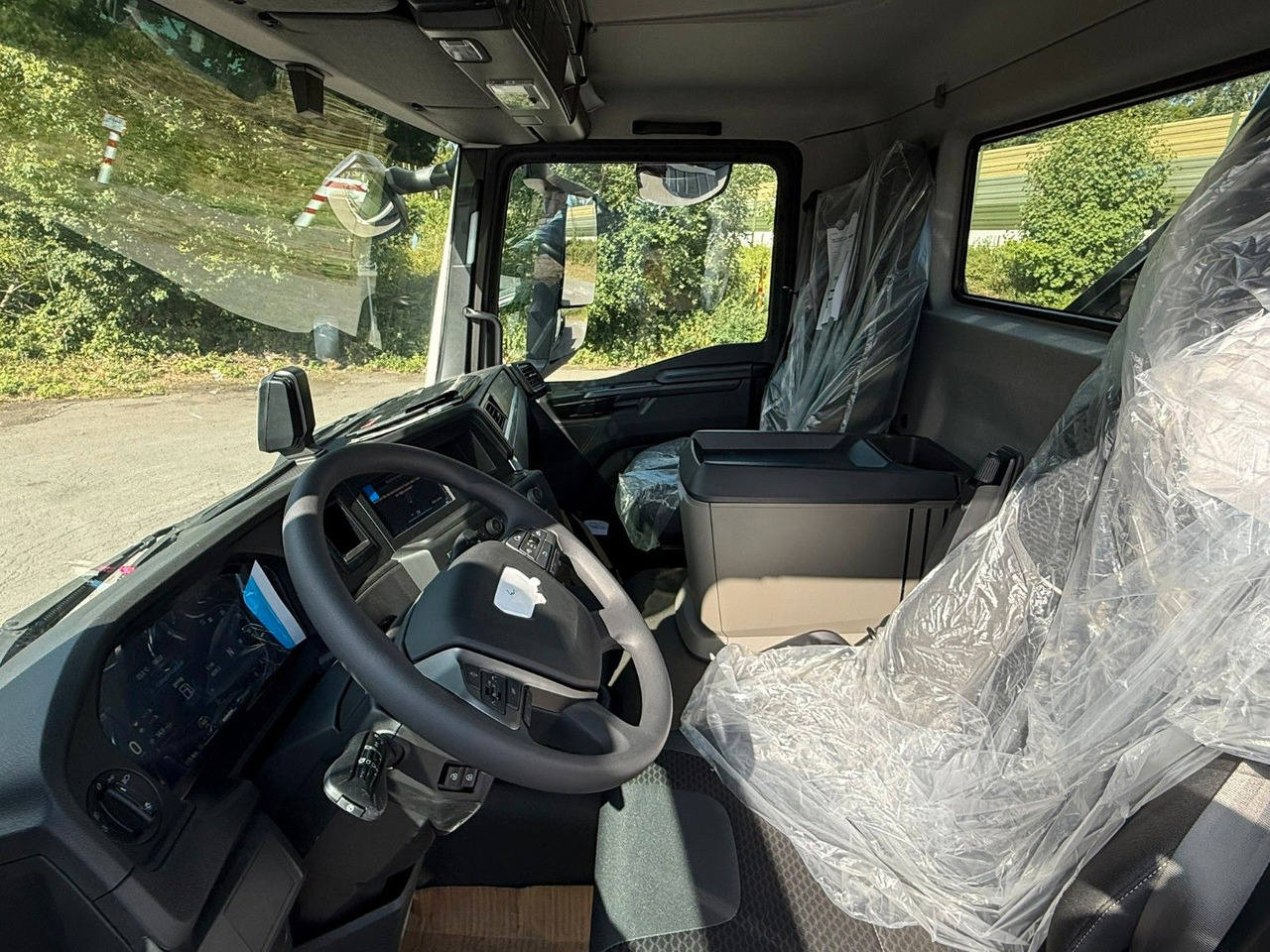 Lease a  MAN TGM 18.320 4x4 Hiab 228-4 Kran MAN TGM 18.320 4x4 Hiab 228-4 Kran: picture 19