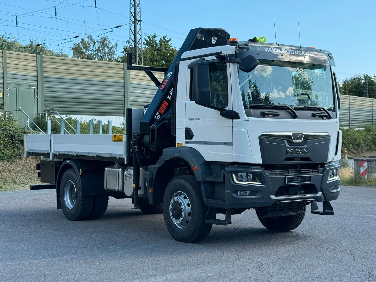 Lease a  MAN TGM 18.320 4x4 Hiab 228-4 Kran MAN TGM 18.320 4x4 Hiab 228-4 Kran: picture 9