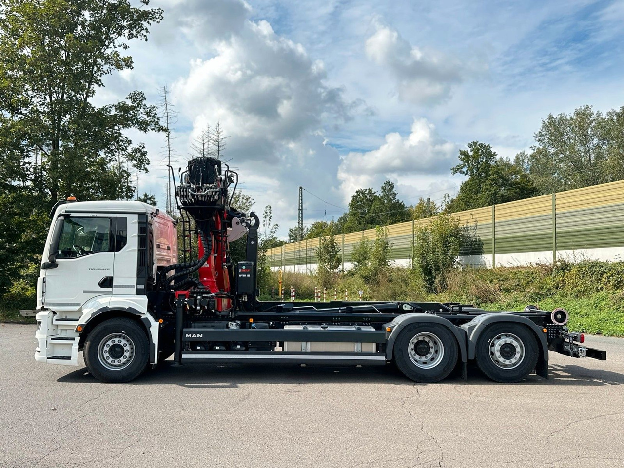 MAN TGS 26.470 6x2 Abrollkipper + Kran EPSILON - Hook lift truck, Crane truck: picture 4 MAN TGS 26.470 6x2 Abrollkipper + Kran EPSILON - Hook lift truck, Crane truck: picture 4