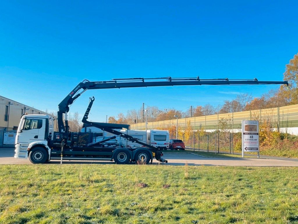 MAN TGS 26.470 6x2 Abrollkipper + Kran Hiab 228-6 - Hook lift truck, Crane truck: picture 3 MAN TGS 26.470 6x2 Abrollkipper + Kran Hiab 228-6 - Hook lift truck, Crane truck: picture 3