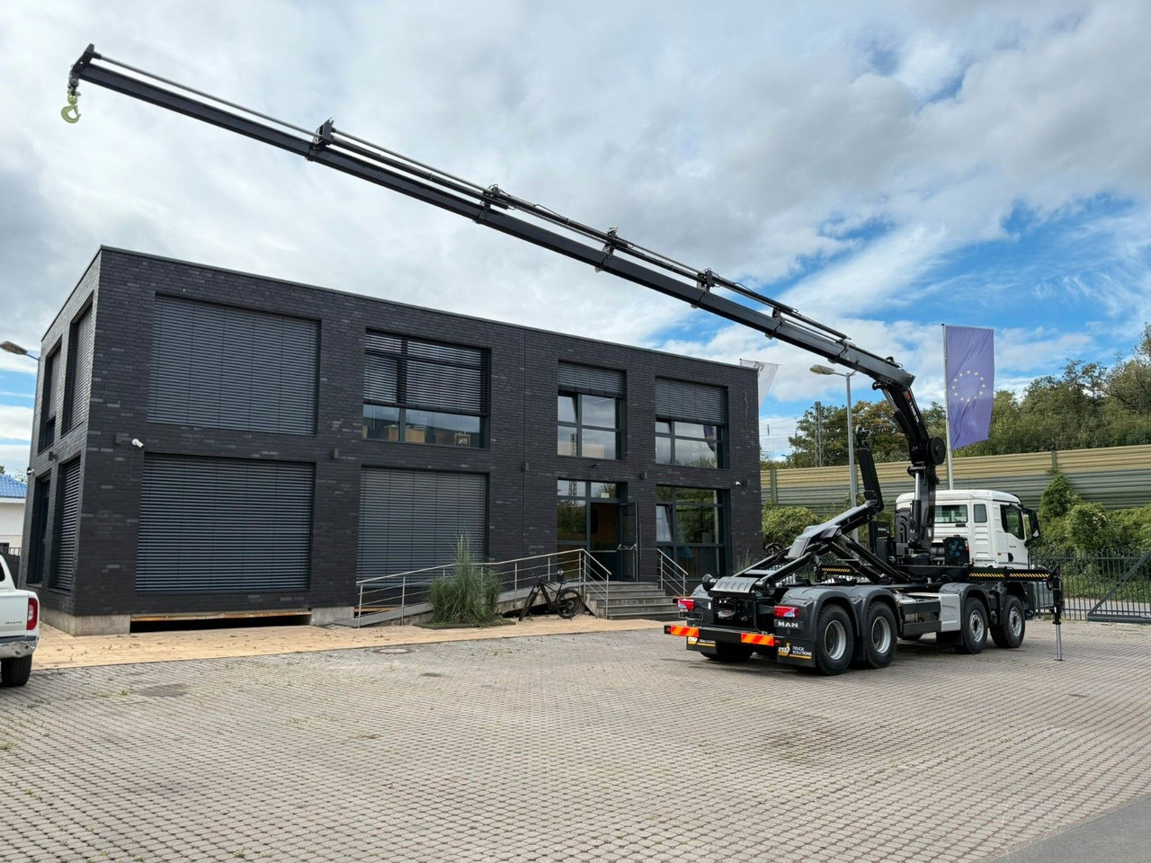 MAN TGS 35.480 8x4 Abrollkipper + Kran HIAB 228-6 - Hook lift truck, Crane truck: picture 4 MAN TGS 35.480 8x4 Abrollkipper + Kran HIAB 228-6 - Hook lift truck, Crane truck: picture 4