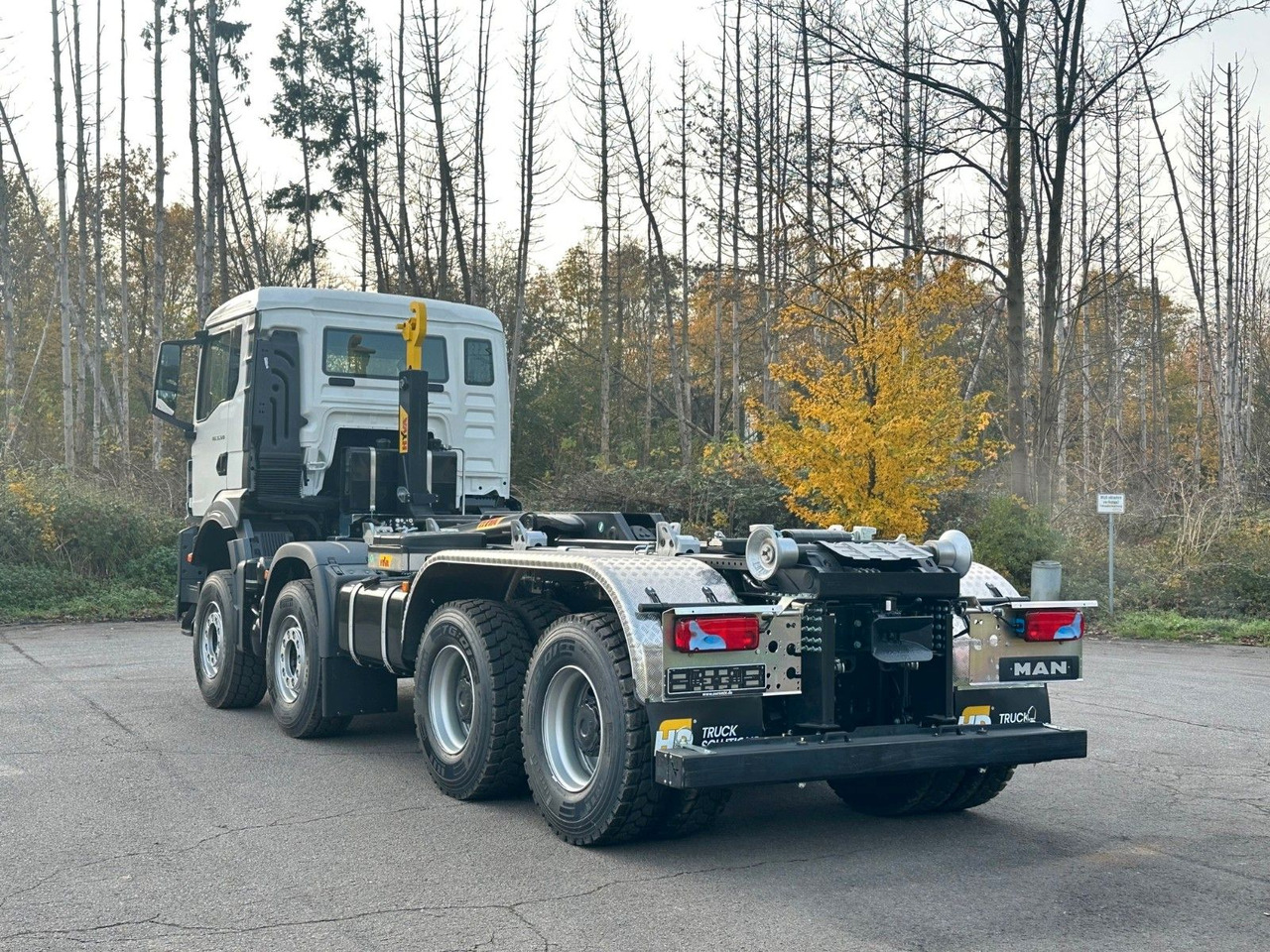 MAN TGS 35.520 8x4 Euro6e Hyva 26-55 Abrollkipper - Hook lift truck: picture 4 MAN TGS 35.520 8x4 Euro6e Hyva 26-55 Abrollkipper - Hook lift truck: picture 4