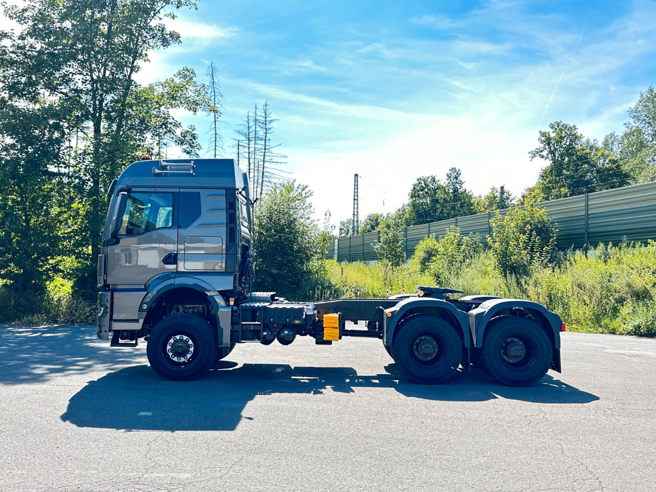 MAN TGS 26.520 6x6 - Tractor unit: picture 3 MAN TGS 26.520 6x6 - Tractor unit: picture 3