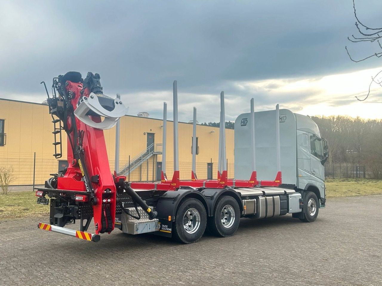 Timber truck, Crane truck Volvo FH 540 6x4  Epsilon 150 Z: picture 12