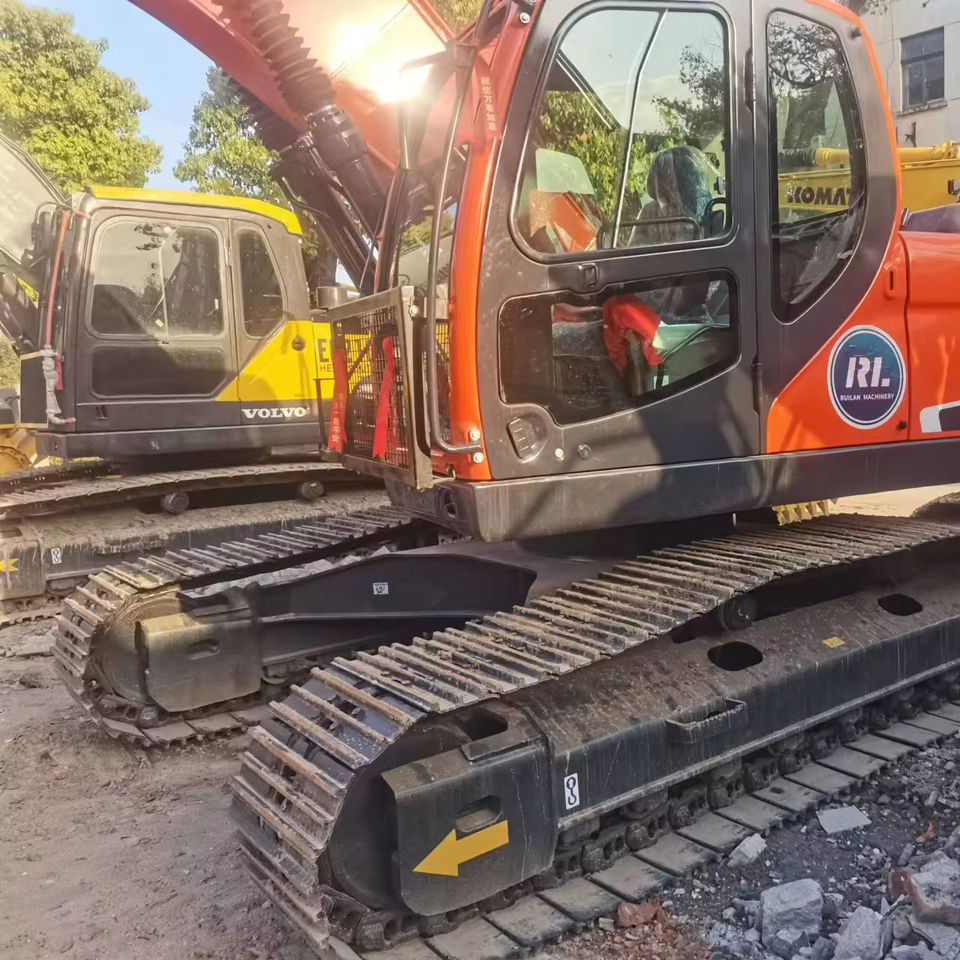 Doosan DX 225 - Crawler excavator: picture 1 Doosan DX 225 - Crawler excavator: picture 1