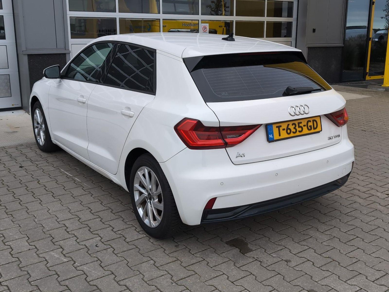 Audi A1 Sportback 30 TFSI S edition | 2021 | 82.211 km | Automaat | T635GD | NAP: Geen oordeel - Hatchback: picture 3 Audi A1 Sportback 30 TFSI S edition | 2021 | 82.211 km | Automaat | T635GD | NAP: Geen oordeel - Hatchback: picture 3