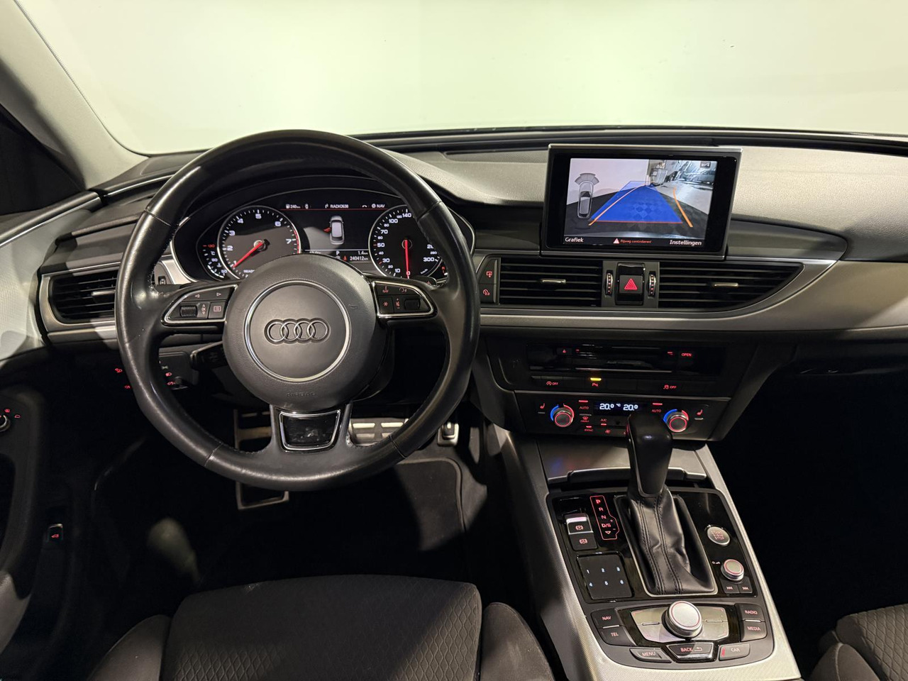 Audi | A6 Avant | 1.8 TFSI ultra Premium Edition | 2016 | 240.412 km | Automaat | L563VD | Geen oordeel - Car: picture 3 Audi | A6 Avant | 1.8 TFSI ultra Premium Edition | 2016 | 240.412 km | Automaat | L563VD | Geen oordeel - Car: picture 3