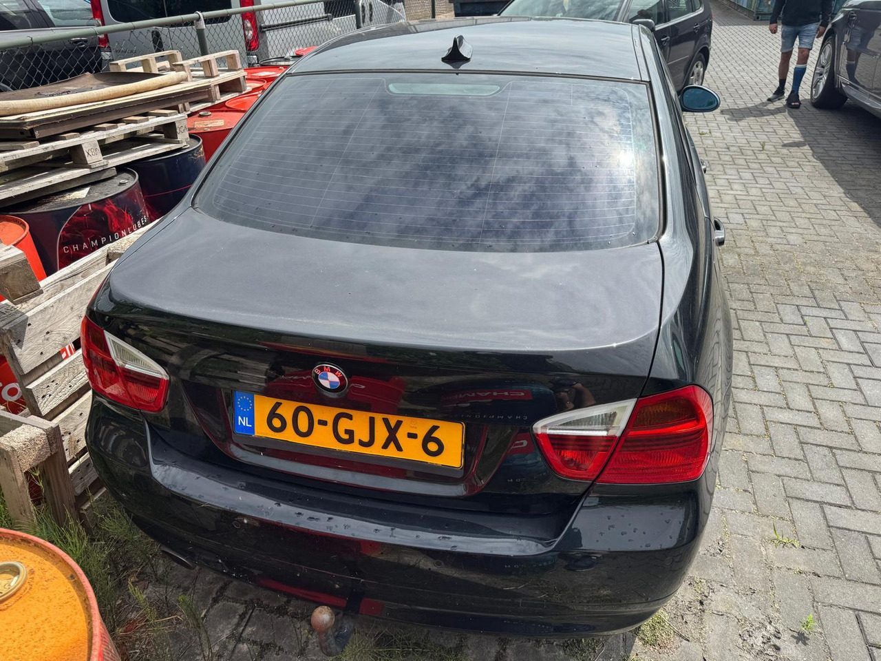 BMW 3-serie 318i High Executive 2008 224.168 km 60-GJX-6 - Sedan: picture 5 BMW 3-serie 318i High Executive 2008 224.168 km 60-GJX-6 - Sedan: picture 5