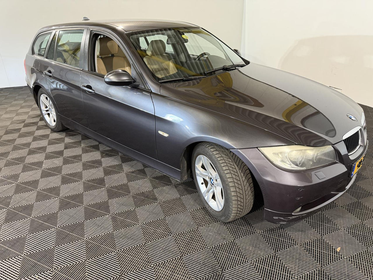 BMW 3-serie Touring 318i Business Line| 2007 | 317.522 km | 91-ZK-RR - Car: picture 3 BMW 3-serie Touring 318i Business Line| 2007 | 317.522 km | 91-ZK-RR - Car: picture 3