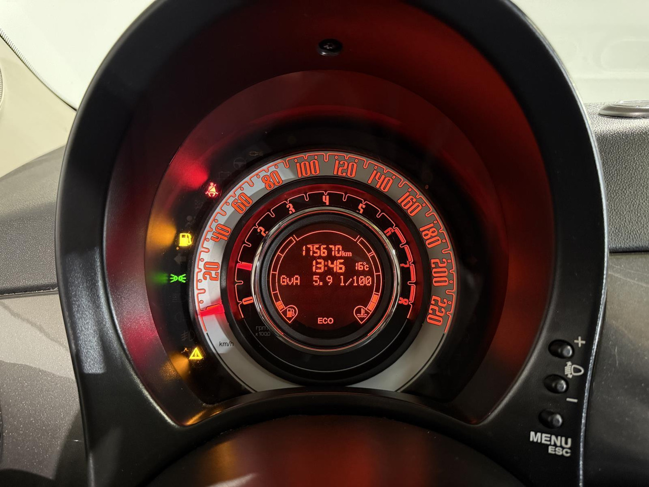 Fiat | 500 C | 0.9 TwinAir Lounge | 2013 | 175.670 km | 4KXV79 | Logisch - Car: picture 4 Fiat | 500 C | 0.9 TwinAir Lounge | 2013 | 175.670 km | 4KXV79 | Logisch - Car: picture 4