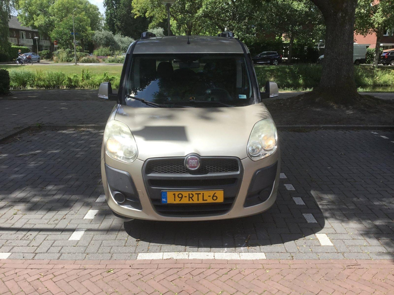 Fiat Doblò 1.4 Dynamic | 2011 | 111.485 | 19-RTL-6 - Car: picture 4 Fiat Doblò 1.4 Dynamic | 2011 | 111.485 | 19-RTL-6 - Car: picture 4