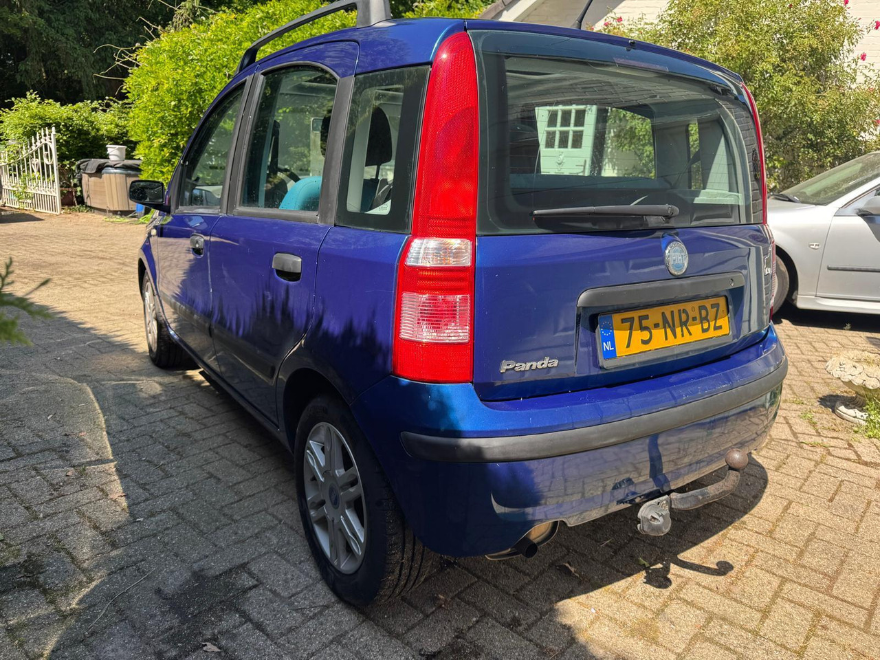 Fiat Panda 1.2 Dynamic 75-NR-BZ 229.715 km - Car: picture 4 Fiat Panda 1.2 Dynamic 75-NR-BZ 229.715 km - Car: picture 4