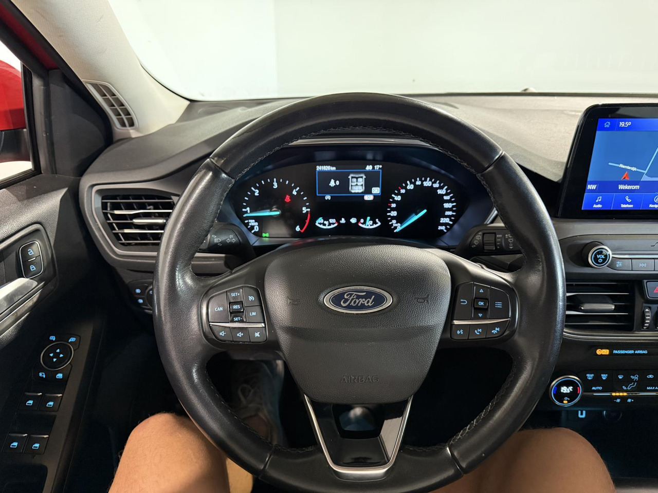 Ford | Focus Wagon | 1.5 EcoBlue Titanium Business | 2019 | 241.826 km | XV817R | Logisch - Car: picture 5 Ford | Focus Wagon | 1.5 EcoBlue Titanium Business | 2019 | 241.826 km | XV817R | Logisch - Car: picture 5