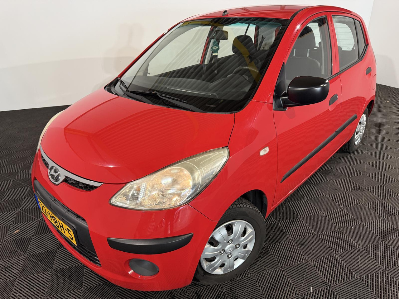 Hyundai | i10 | 1.1 Active | 2008 | 122.839 km | 22HBH5 | Logisch - Hatchback: picture 1 Hyundai | i10 | 1.1 Active | 2008 | 122.839 km | 22HBH5 | Logisch - Hatchback: picture 1