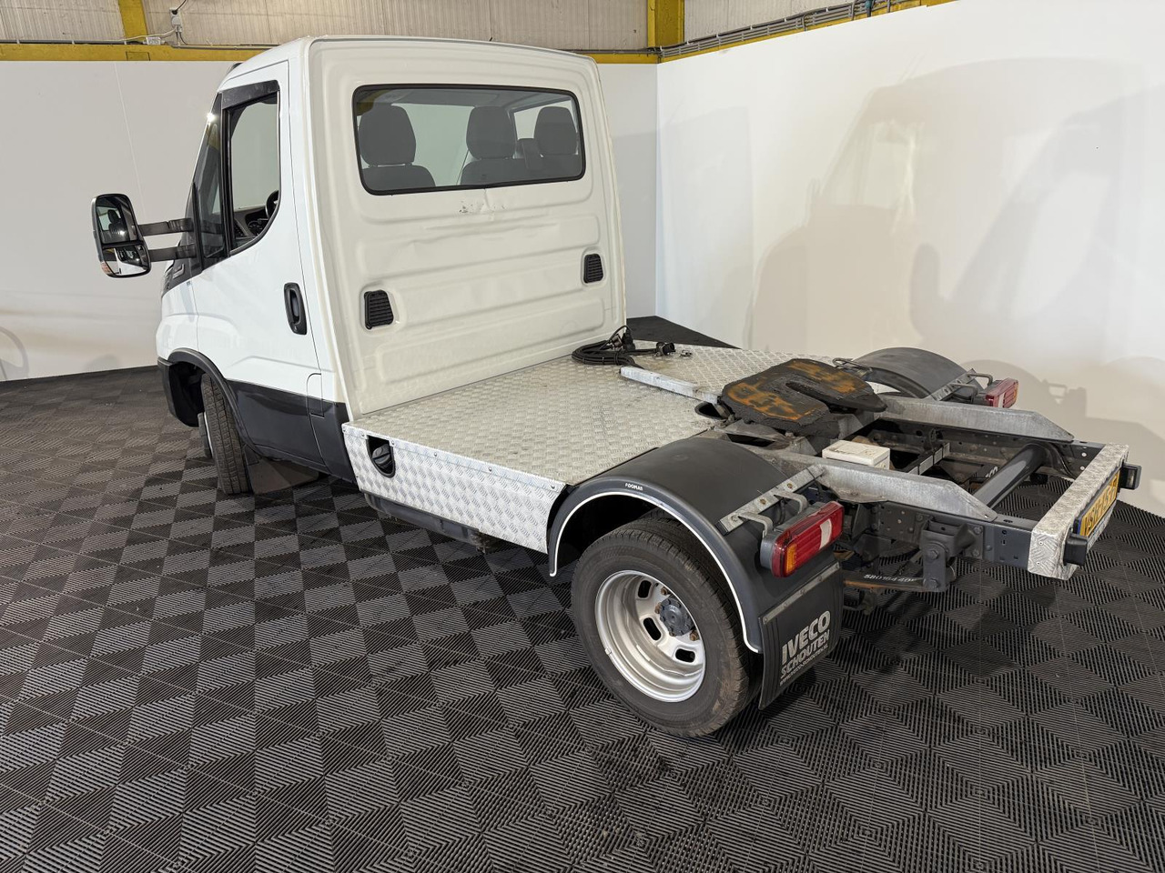 Iveco 40C18 Daily VSH-15-F 201.901 km - Mini artic tractor unit: picture 2 Iveco 40C18 Daily VSH-15-F 201.901 km - Mini artic tractor unit: picture 2