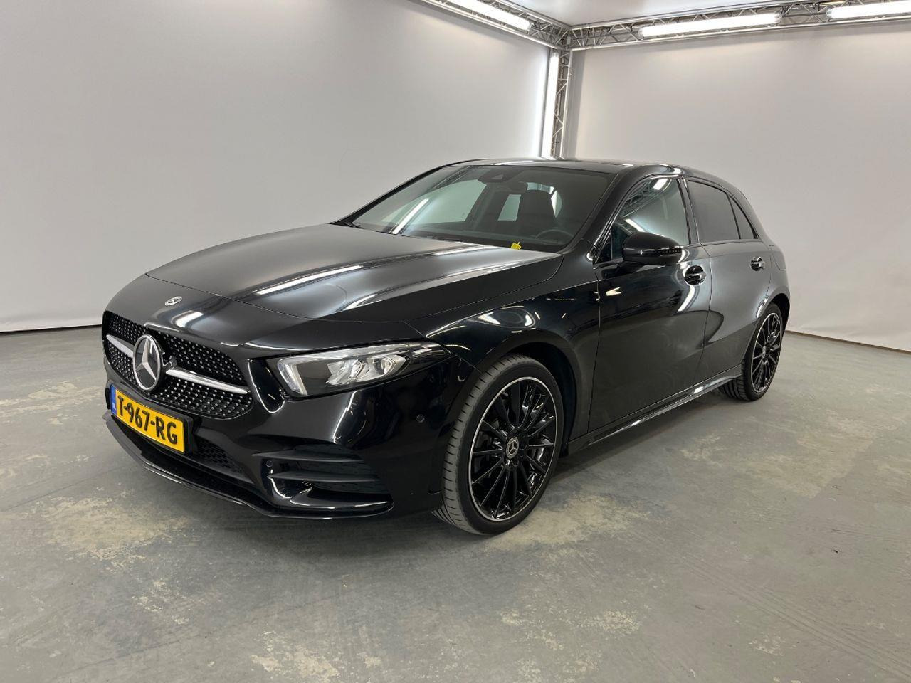 Mercedes - Benz A - klasse 250 e Business Line | 2022 | 26.677 km | Automaat | T967RG | NAP: Geen oordeel - Hatchback: picture 1 Mercedes - Benz A - klasse 250 e Business Line | 2022 | 26.677 km | Automaat | T967RG | NAP: Geen oordeel - Hatchback: picture 1
