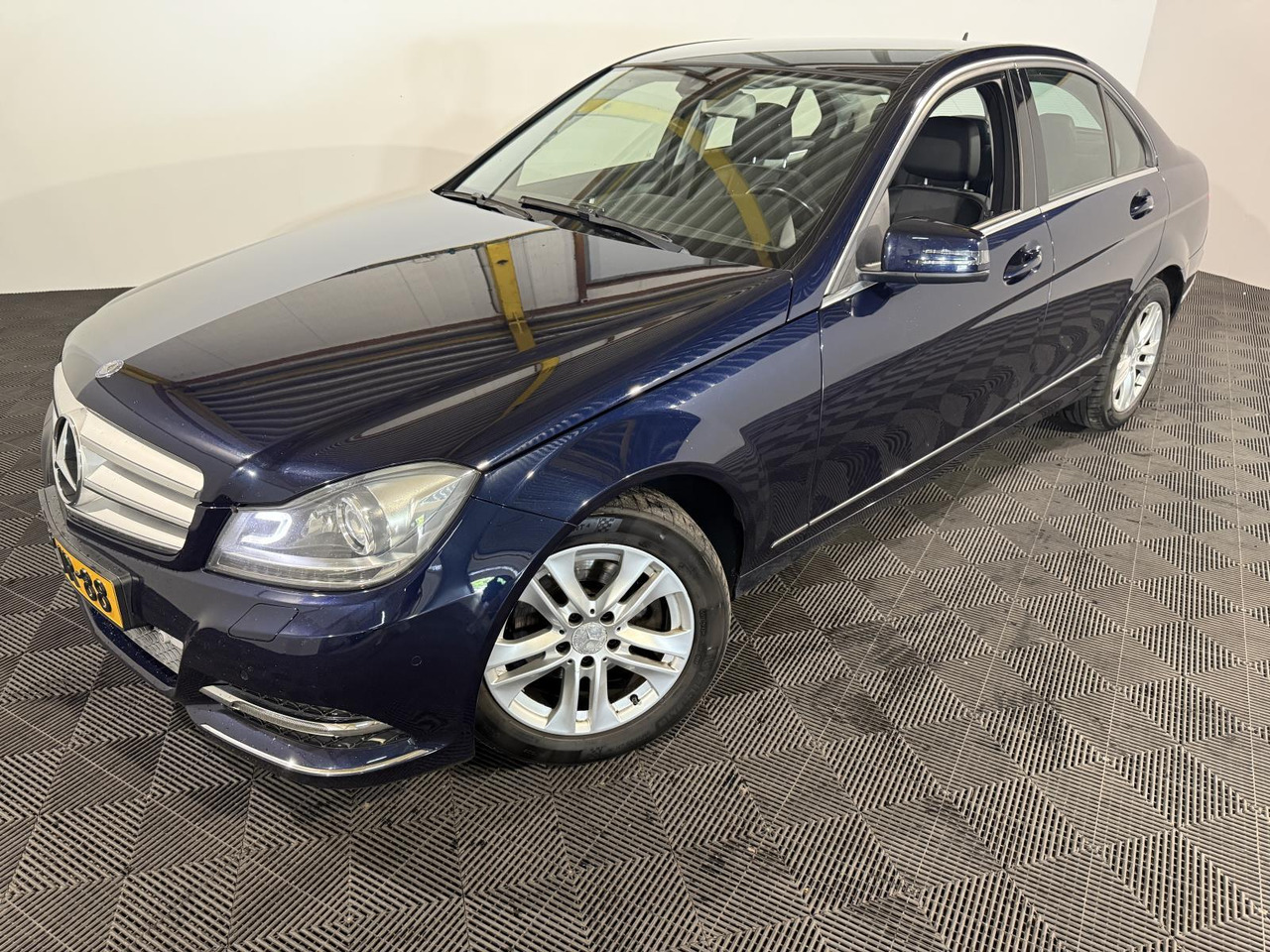 Mercedes-Benz C-klasse 220 CDI BlueEFFICIENCY Edition Avantgarde | 2013 | 348.866 km | 5-KJR-88 - Sedan: picture 1 Mercedes-Benz C-klasse 220 CDI BlueEFFICIENCY Edition Avantgarde | 2013 | 348.866 km | 5-KJR-88 - Sedan: picture 1