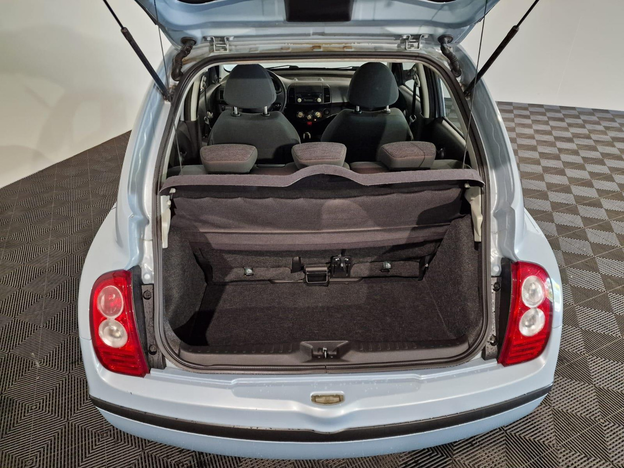 Nissan Micra 1.2 Visia KF-313-G 191.385 km - Car: picture 3 Nissan Micra 1.2 Visia KF-313-G 191.385 km - Car: picture 3