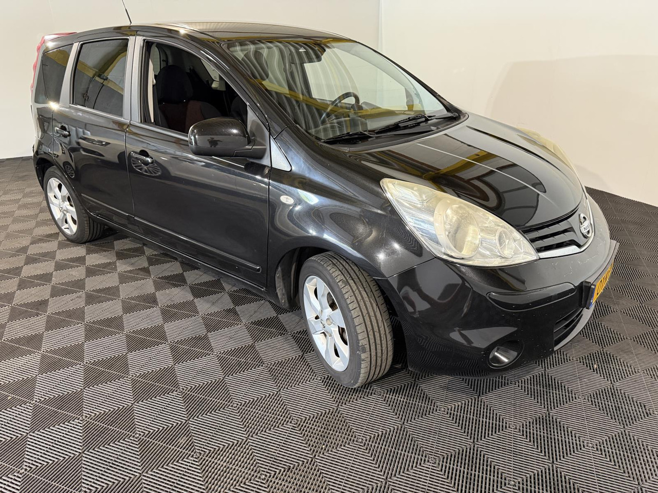 Nissan Note 1.4 Acenta | 2009 | 190.261 km | 01-KFN-2 - Car: picture 3 Nissan Note 1.4 Acenta | 2009 | 190.261 km | 01-KFN-2 - Car: picture 3