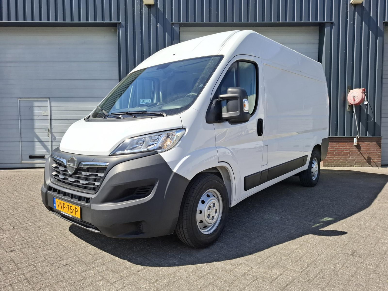 Opel Movano-E L2H2 | 2023 | 82 km | VVF-75-P - Panel van, Electric van: picture 1 Opel Movano-E L2H2 | 2023 | 82 km | VVF-75-P - Panel van, Electric van: picture 1