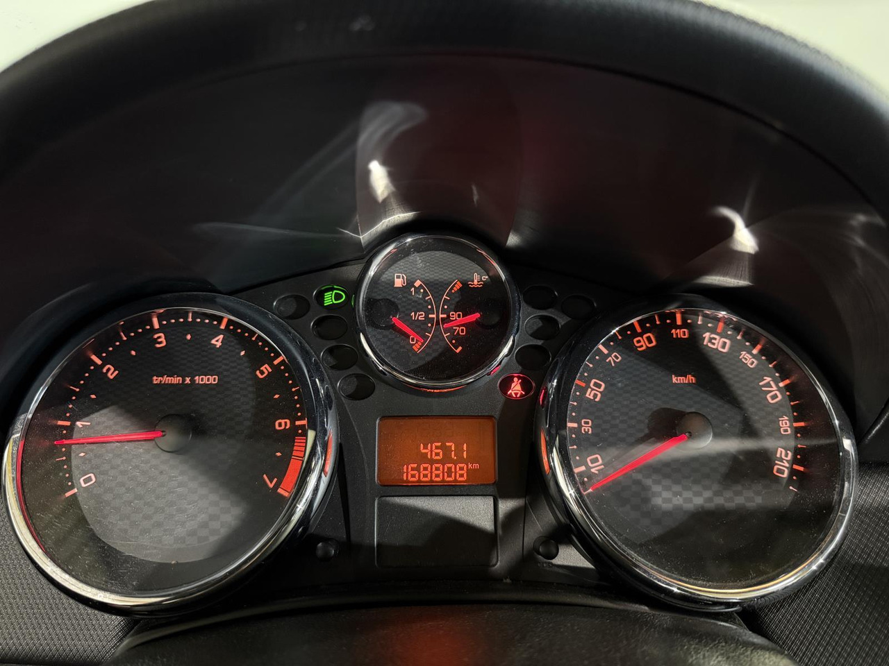 Peugeot 207 CC 1.6 VTI | 2012 | 168.808 km | H-824-FL - Car: picture 4 Peugeot 207 CC 1.6 VTI | 2012 | 168.808 km | H-824-FL - Car: picture 4