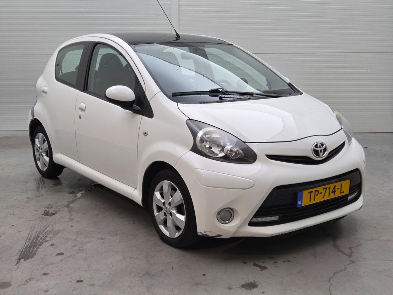 Toyota Aygo 1.0 VVT - i Now | 2014 | 131.940 km | TP714L | NAP: Geen oordeel - Hatchback: picture 2 Toyota Aygo 1.0 VVT - i Now | 2014 | 131.940 km | TP714L | NAP: Geen oordeel - Hatchback: picture 2
