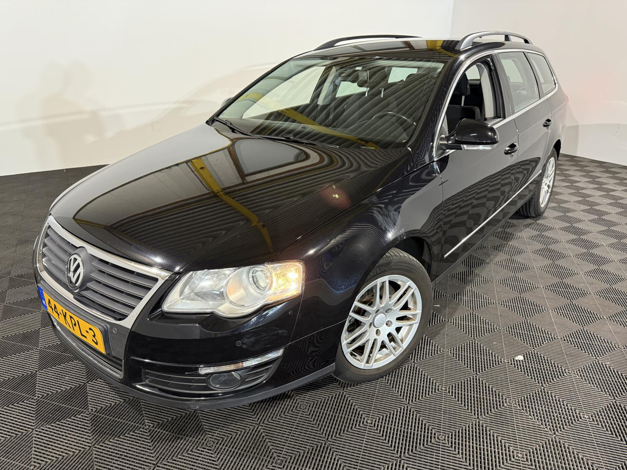 Volkswagen | Passat Variant | 1.4 TSI Comfortline BlueMotion | 2010 | 220.978 km | 44KPL3 | Automaat | Logisch - Car: picture 1 Volkswagen | Passat Variant | 1.4 TSI Comfortline BlueMotion | 2010 | 220.978 km | 44KPL3 | Automaat | Logisch - Car: picture 1