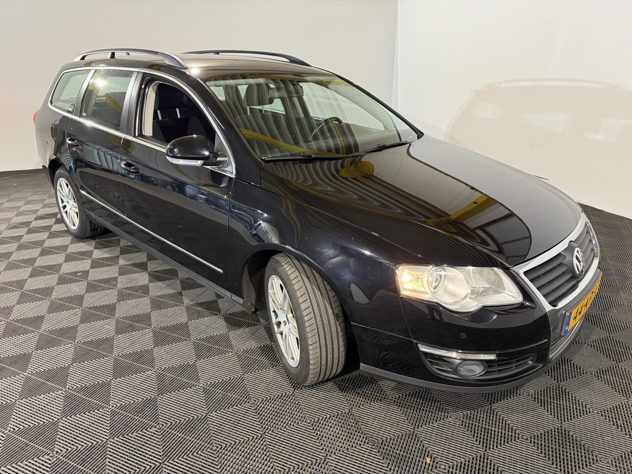 Volkswagen | Passat Variant | 1.4 TSI Comfortline BlueMotion | 2010 | 220.978 km | 44KPL3 | Automaat | Logisch - Car: picture 3 Volkswagen | Passat Variant | 1.4 TSI Comfortline BlueMotion | 2010 | 220.978 km | 44KPL3 | Automaat | Logisch - Car: picture 3