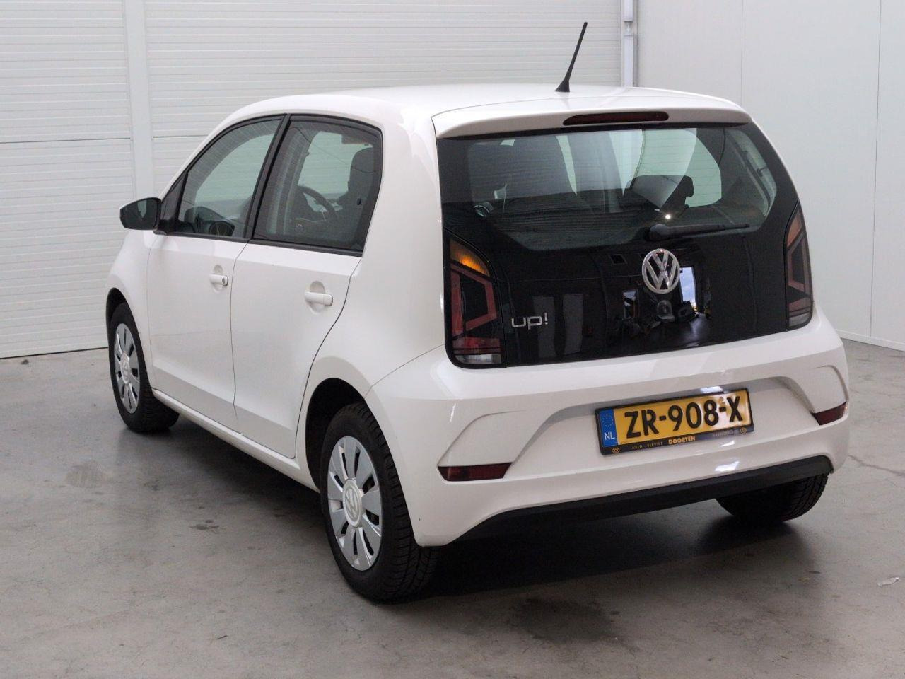 Volkswagen Up! 1.0 BMT move up! | 2019 | 114.730 km | ZR908X | NAP: Logisch - Hatchback: picture 3 Volkswagen Up! 1.0 BMT move up! | 2019 | 114.730 km | ZR908X | NAP: Logisch - Hatchback: picture 3