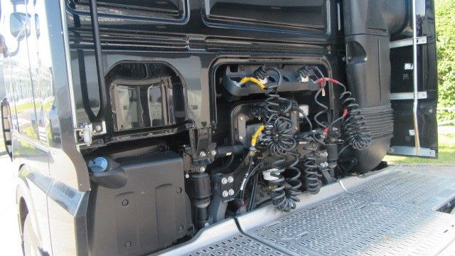 Tractor unit DAF XF 530: picture 19