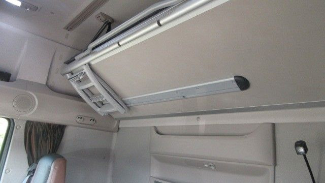 Tractor unit DAF XF 530: picture 13