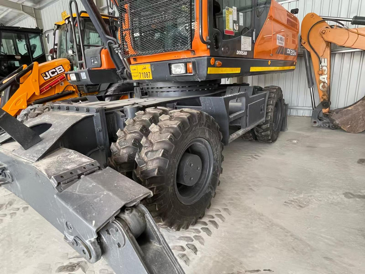 DOOSAN DX210 - Wheel excavator: picture 4 DOOSAN DX210 - Wheel excavator: picture 4