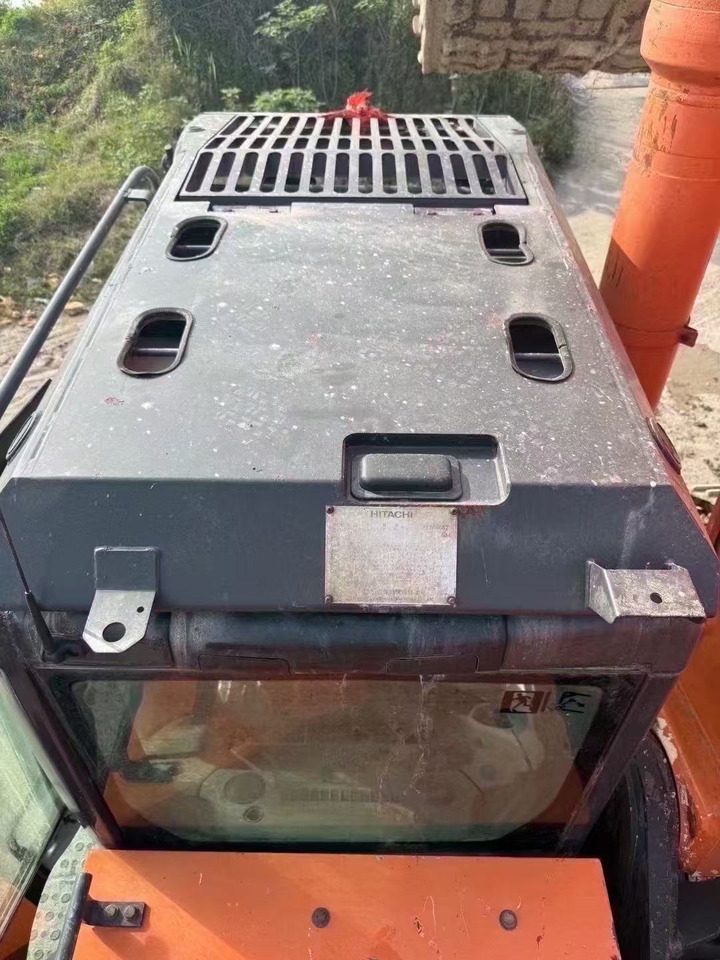Excavator HITACHI 670LCH-5G: picture 8