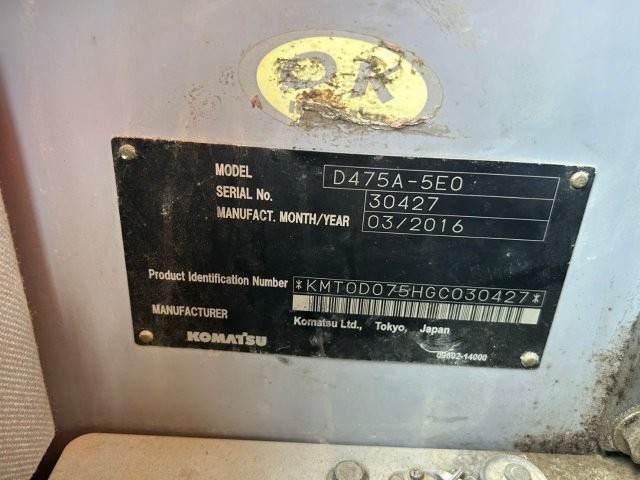 KOMATSU D475A-5E - Bulldozer: picture 2 KOMATSU D475A-5E - Bulldozer: picture 2