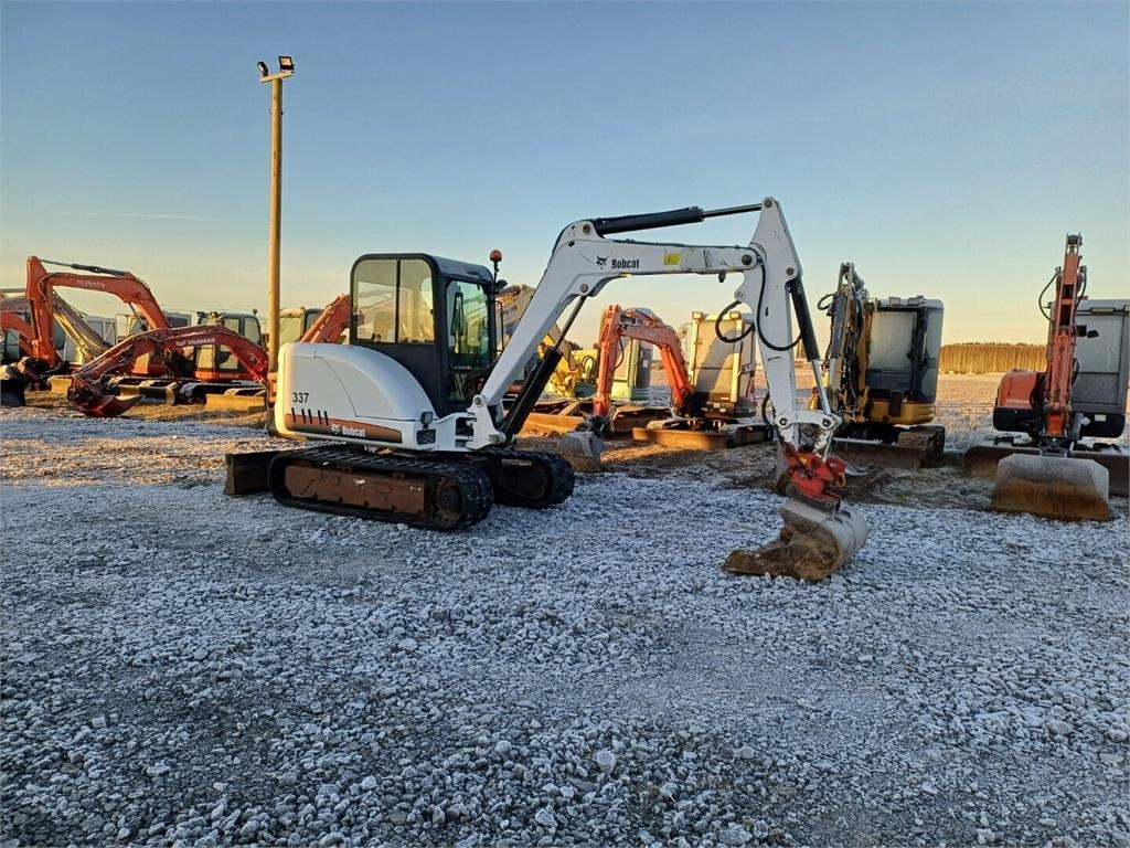 Bobcat 337D Kallistuvalla liittimellä - Mini excavator: picture 5 Bobcat 337D Kallistuvalla liittimellä - Mini excavator: picture 5