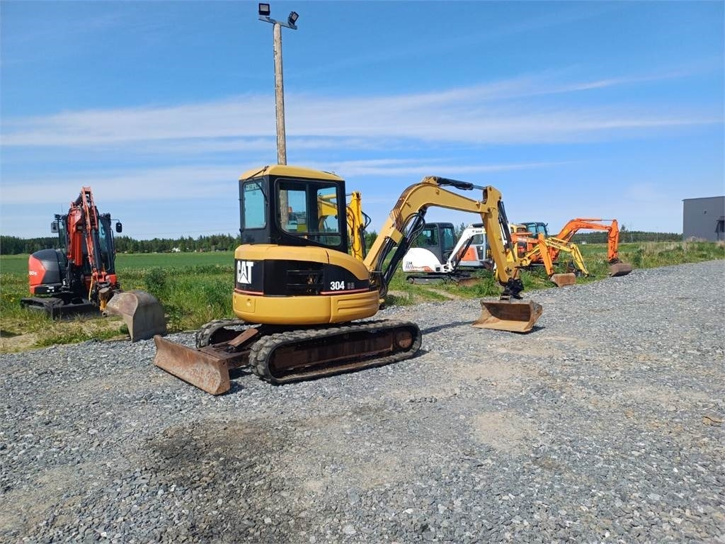 Mini excavator CAT 304cr Kallistuvalla liittimellä: picture 7