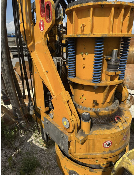 Bauer BG 23 H - Drilling rig: picture 5 Bauer BG 23 H - Drilling rig: picture 5