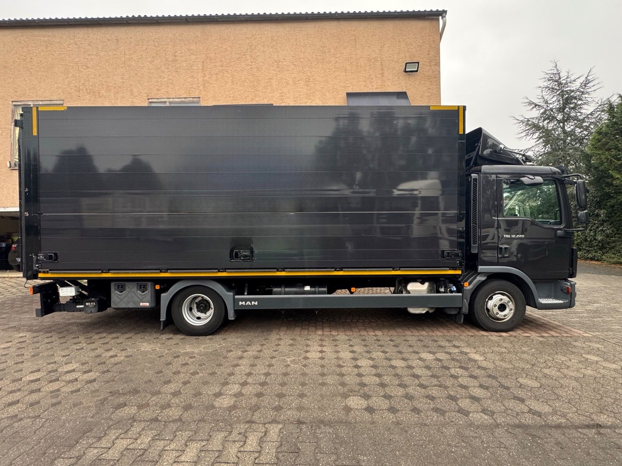 MAN TGL 12.220/LBW/Klima/Navi/2xAHK - Beverage truck: picture 3 MAN TGL 12.220/LBW/Klima/Navi/2xAHK - Beverage truck: picture 3