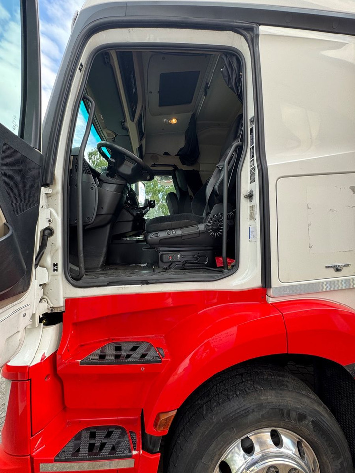Beverage truck Mercedes-Benz Actros 2545/2xLBW/Klima/Kamera/kpl.Zug: picture 9
