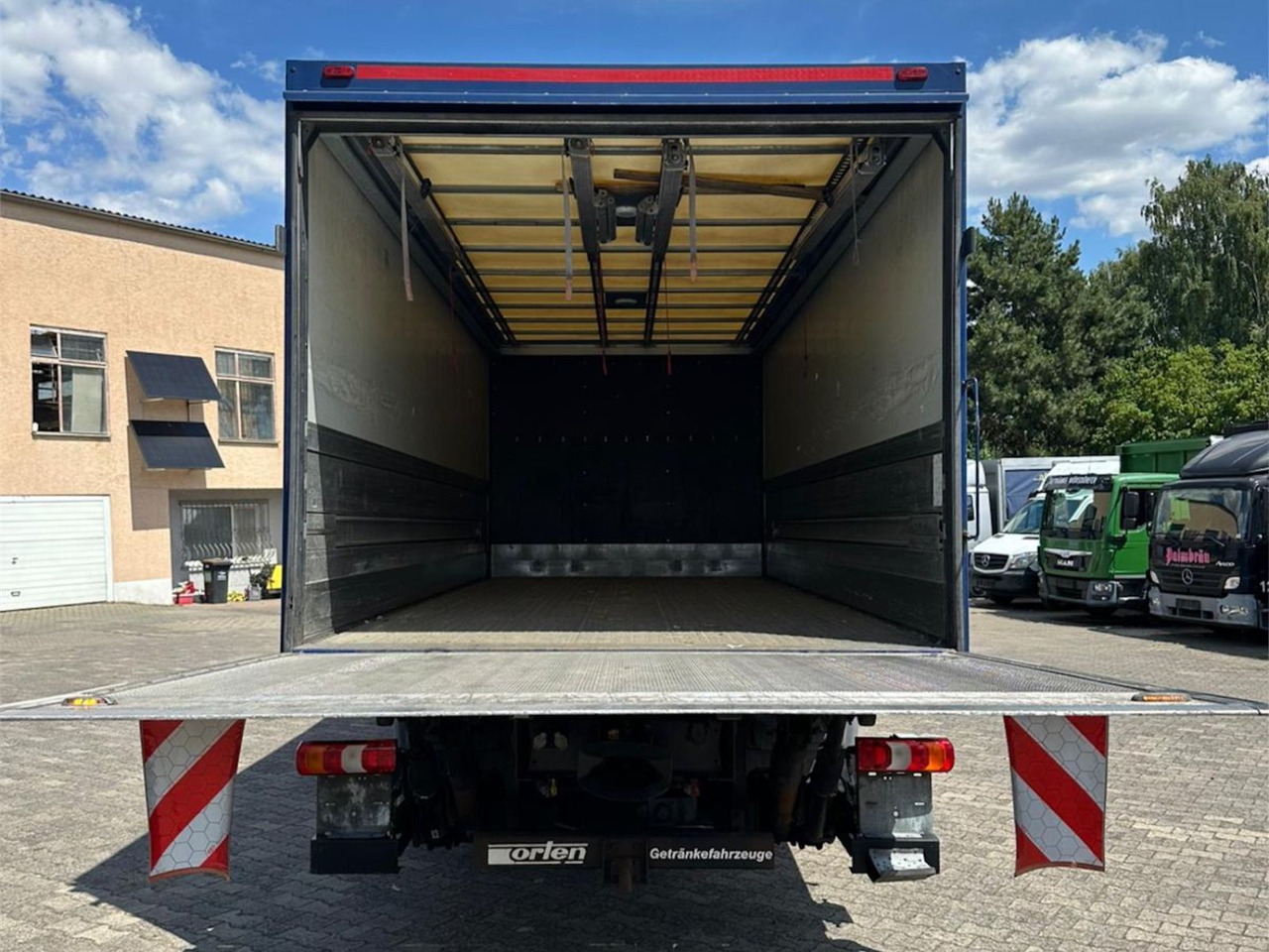 Mercedes-Benz Atego 1523/Klima/LBW/GT-Zertifiziert/2xAHK - Beverage truck: picture 5 Mercedes-Benz Atego 1523/Klima/LBW/GT-Zertifiziert/2xAHK - Beverage truck: picture 5