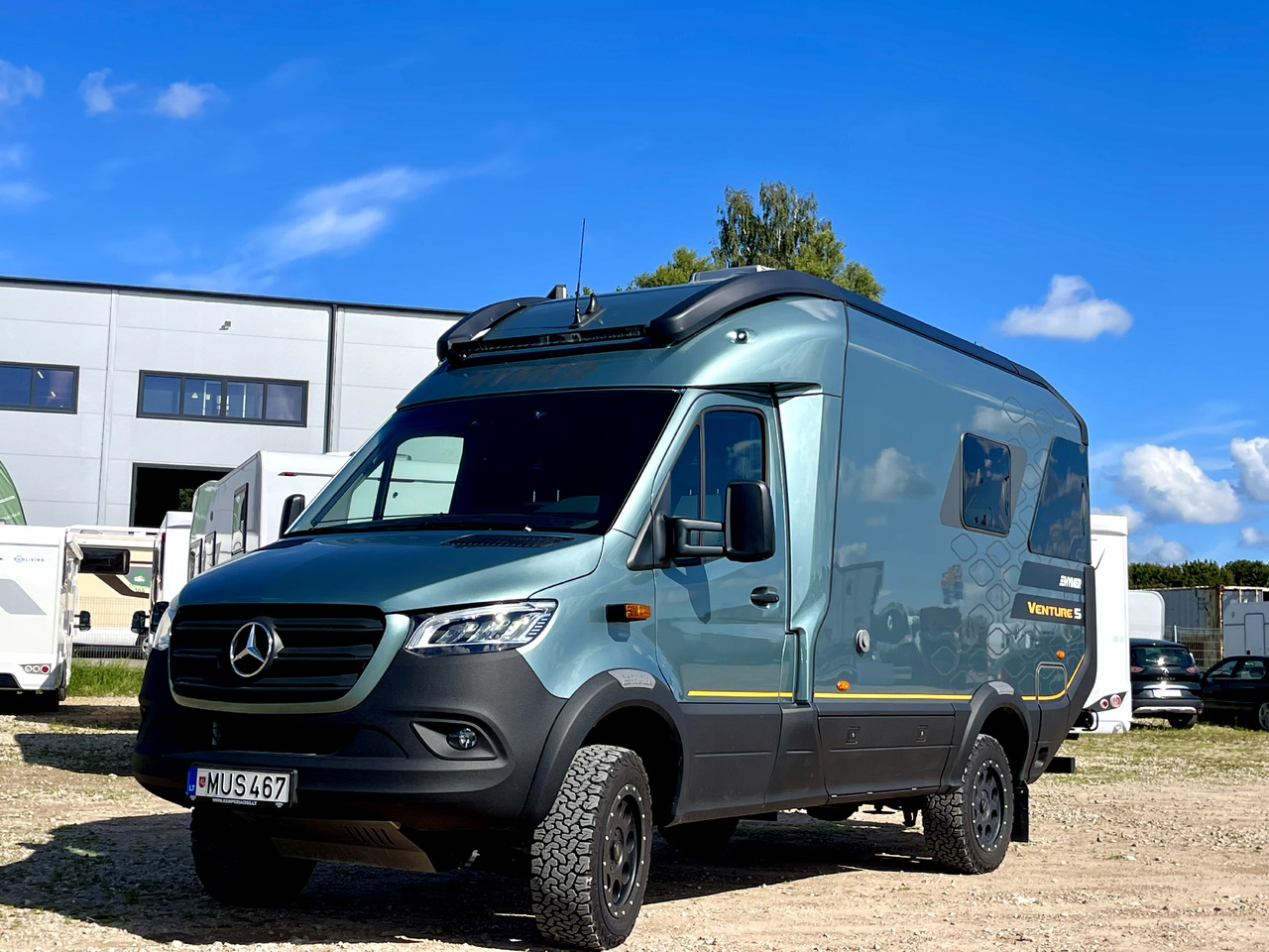 Hymer Venture S - Semi-integrated motorhome: picture 2 Hymer Venture S - Semi-integrated motorhome: picture 2